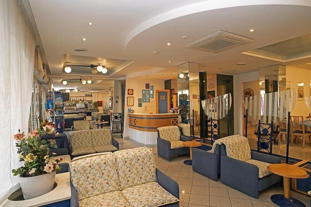 Hotel Adria B&B - Colazione Fino Alle 12 Misano Adriatico Ngoại thất bức ảnh